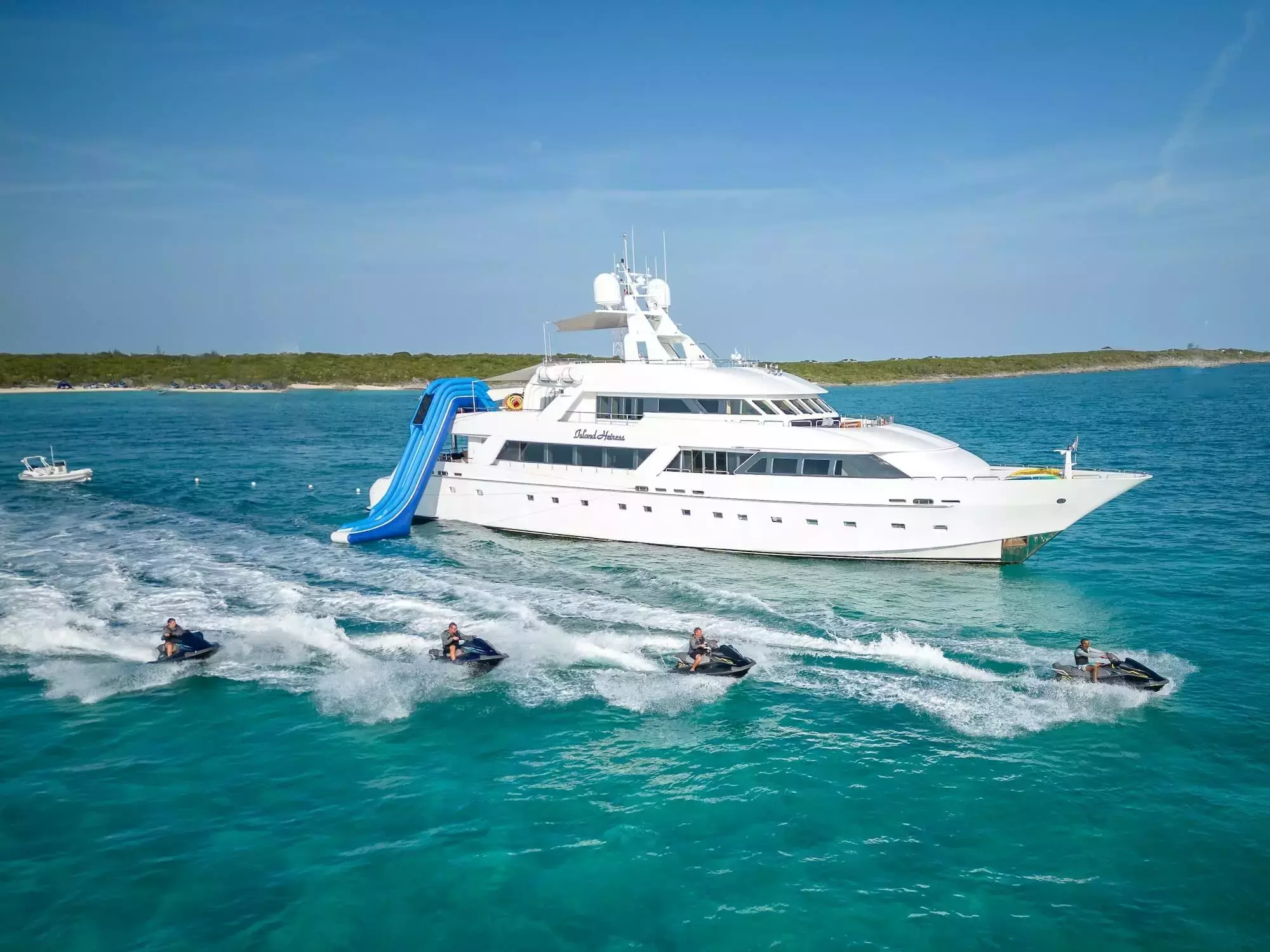 Island Heiress by Cheoy Lee - Private Superyacht Charter in Bahamas – Special Offer at Boatcrowd