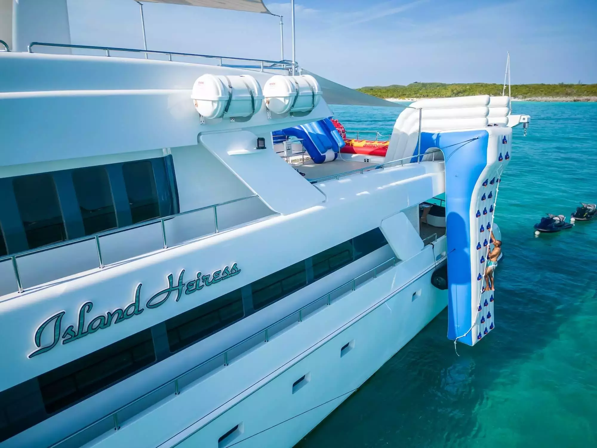Island Heiress by Cheoy Lee - Private Superyacht Charter in Bahamas – Special Offer at Boatcrowd