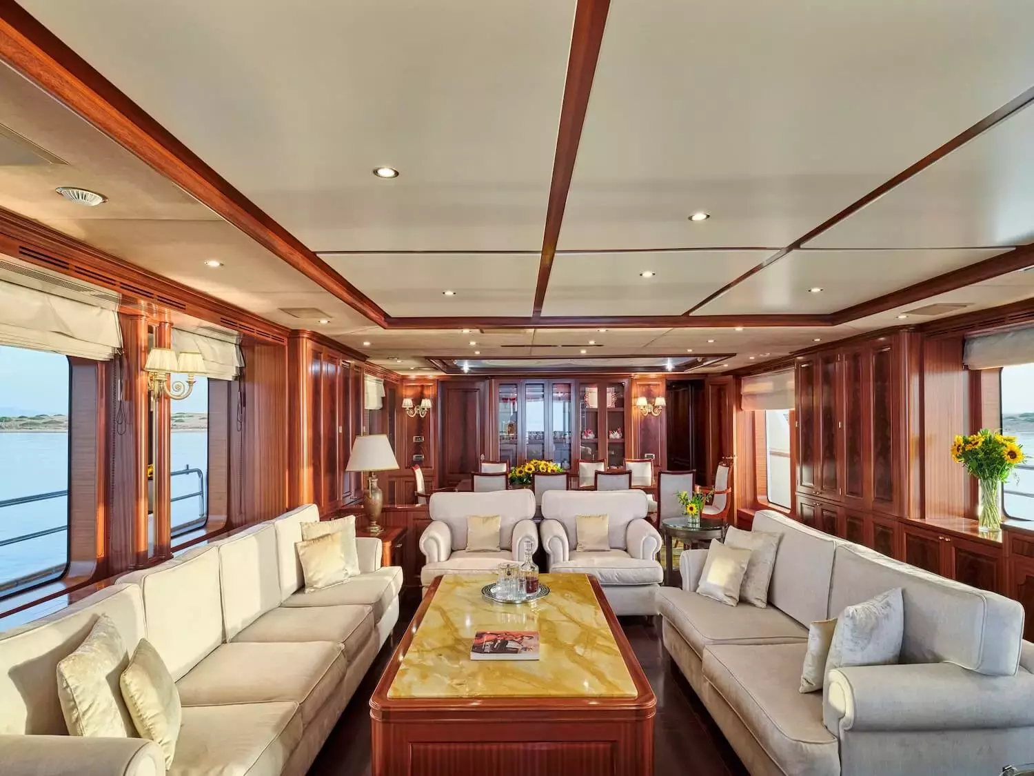 Boatcrowd
