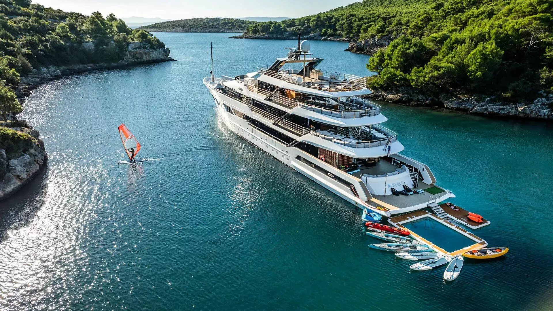Boatcrowd