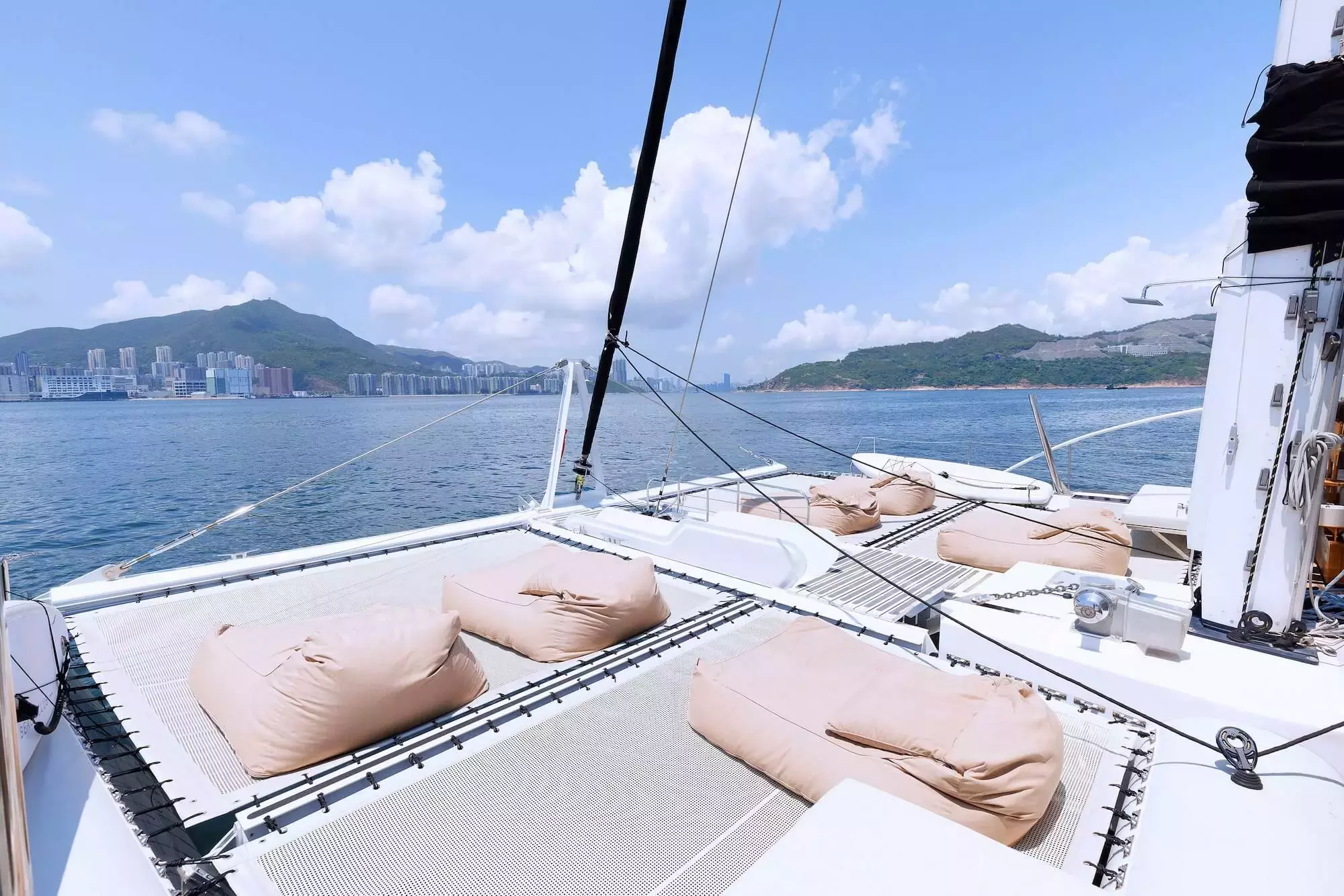 Boat Rental and Yacht Charter at the best yachting destinations around the world