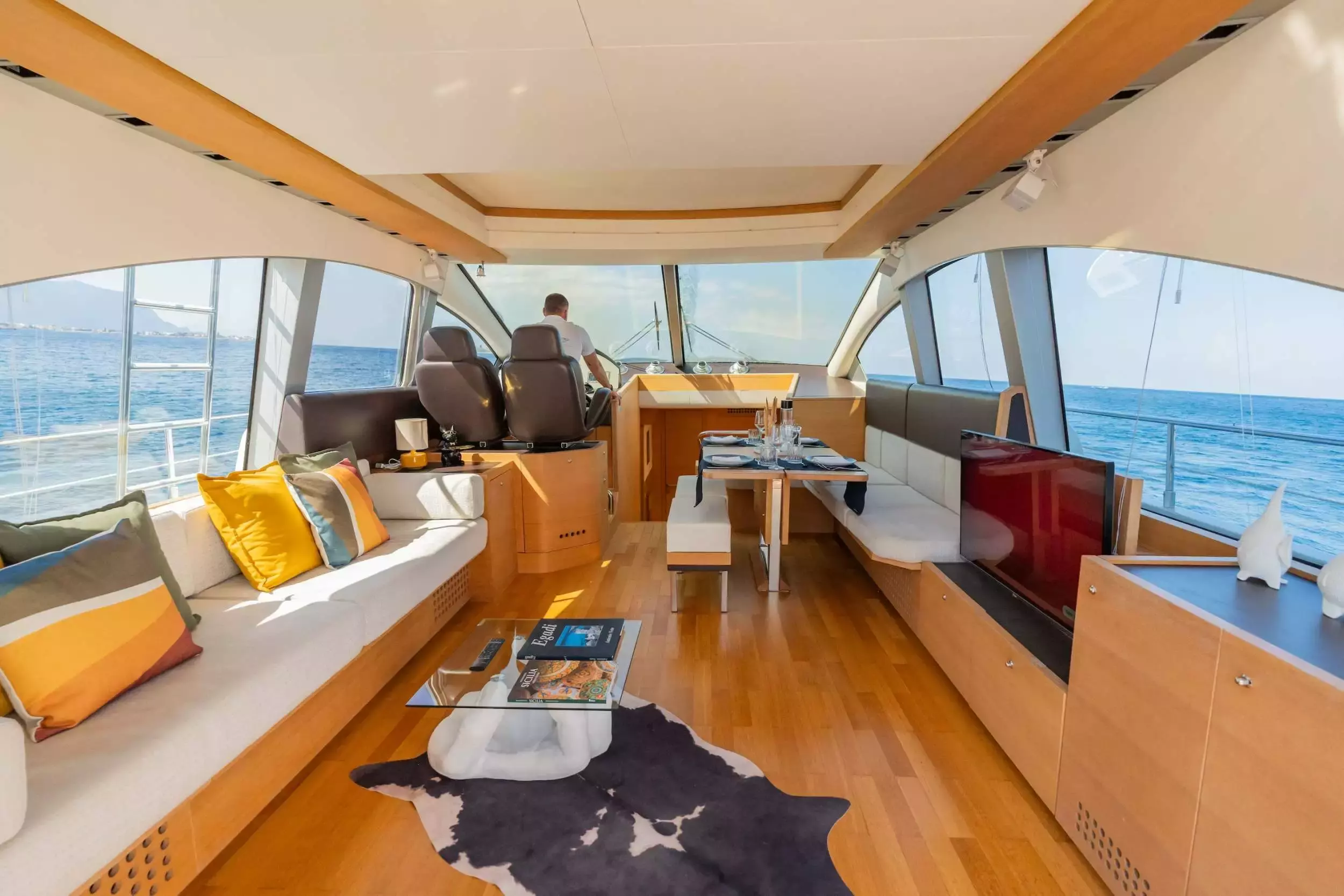 Gynah by Aicon – Private Motor Yacht Charter in Sicily – Special Offer at Boatcrowd