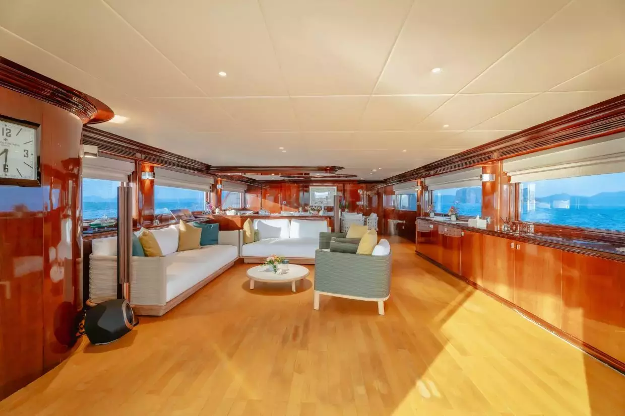 Boatcrowd