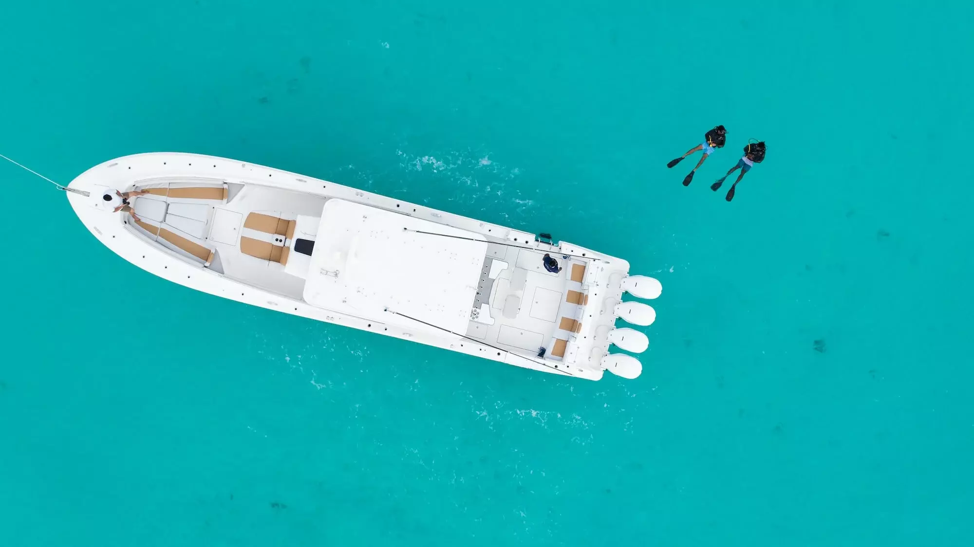 Suenos by HSB Yachts – Private Power Boat Charter in Providenciales – Special Offer at Boatcrowd