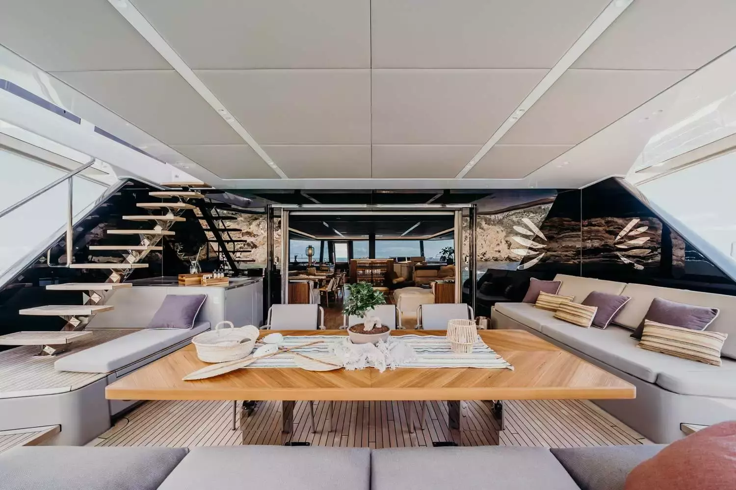 Boat Rental and Yacht Charter at the best yachting destinations around the world