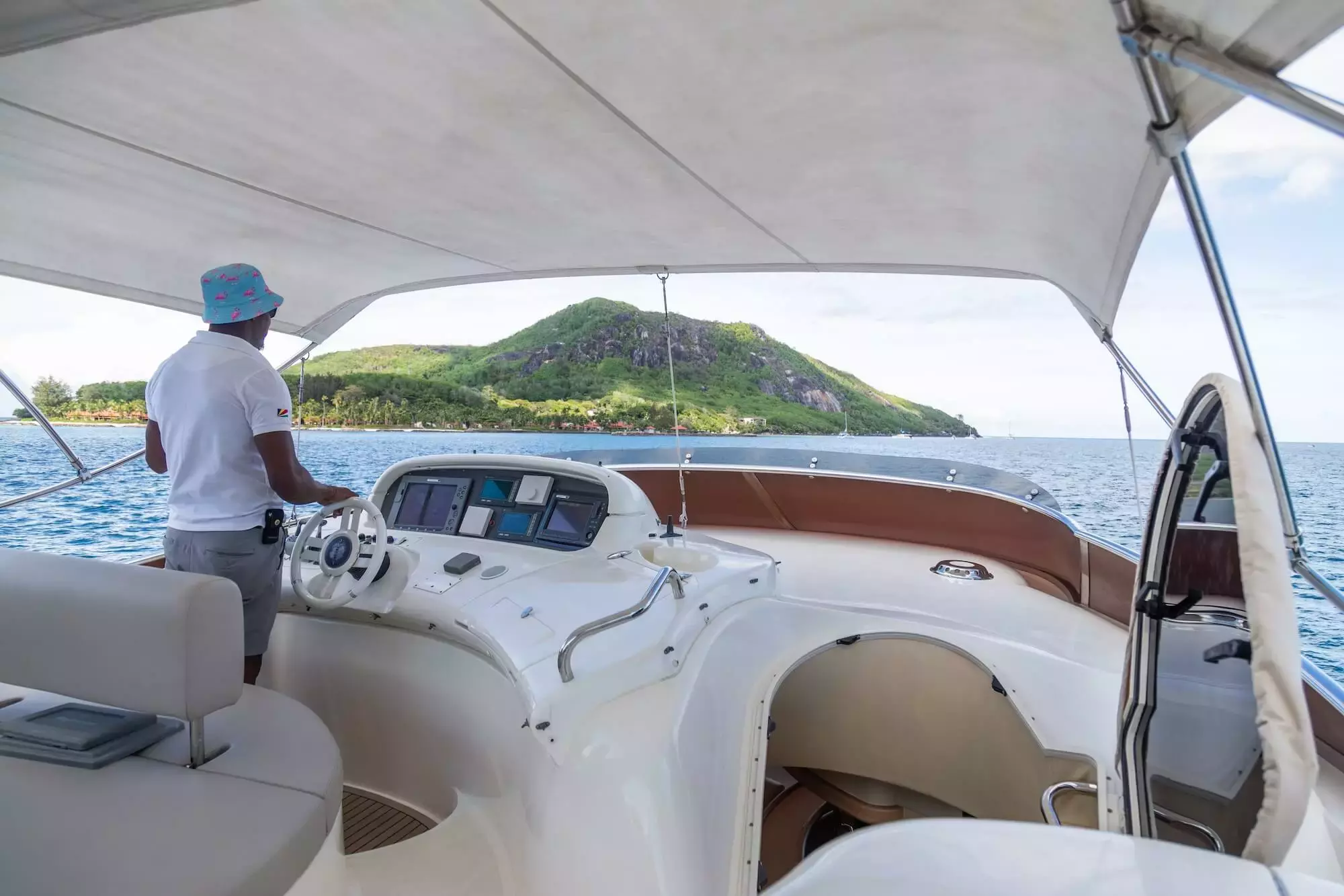 Alise by Azimut - Private Motor Yacht Charter in Seychelles – Special Offer at Boatcrowd