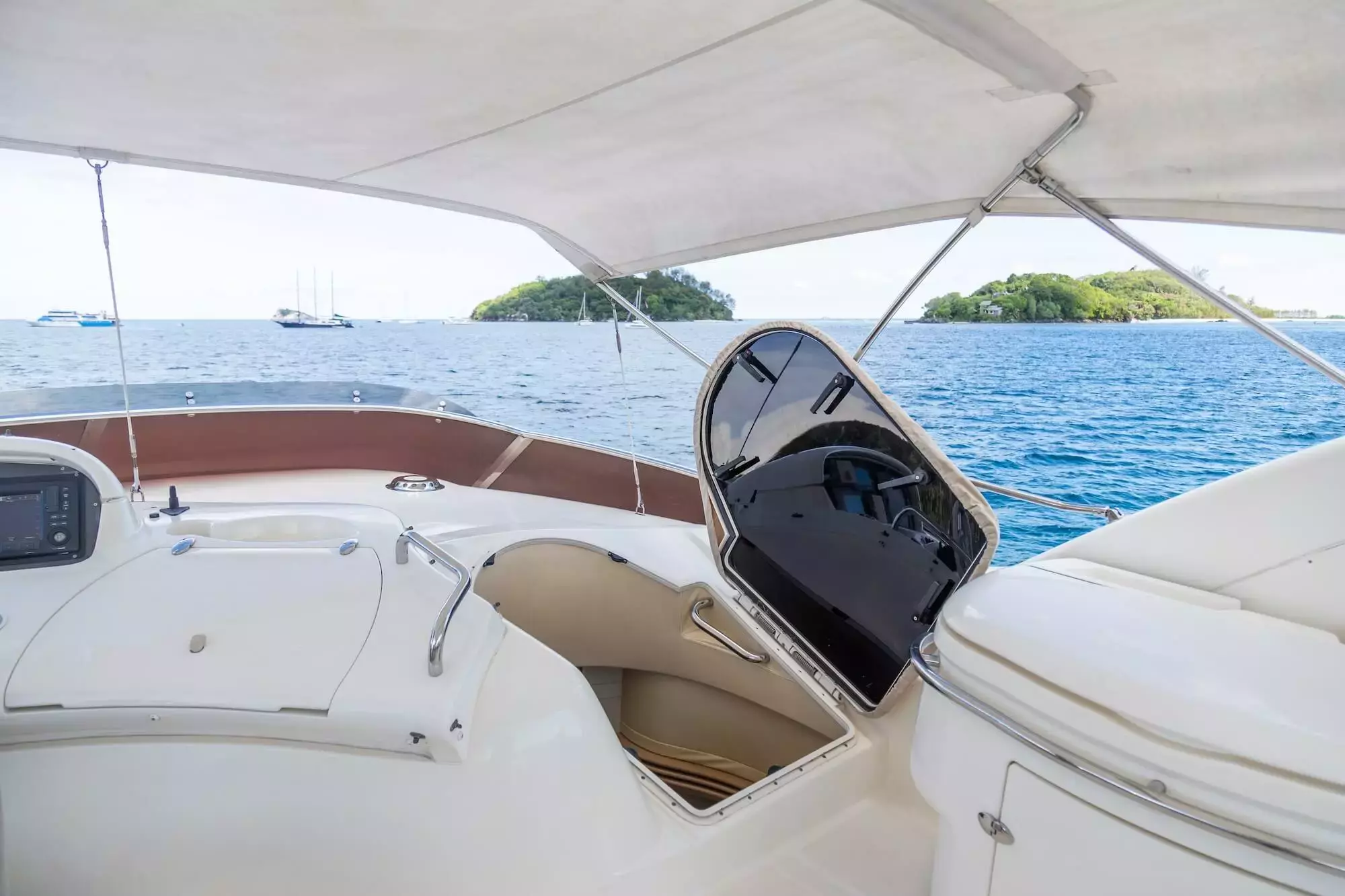 Alise by Azimut - Private Motor Yacht Charter in Seychelles – Special Offer at Boatcrowd