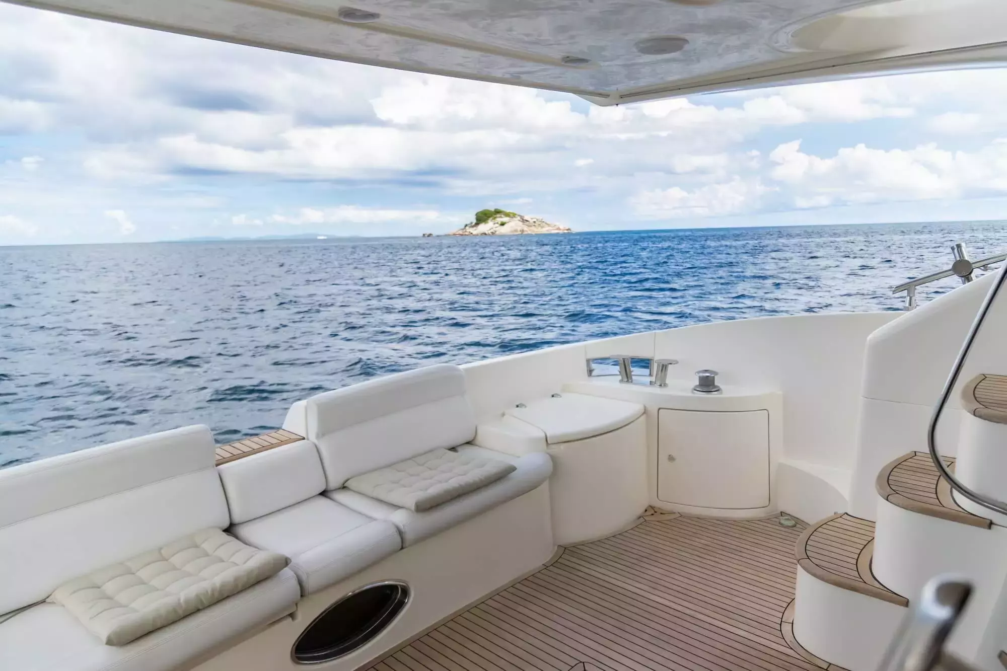 Oliviia by Azimut - Private Motor Yacht Charter in Seychelles – Special Offer at Boatcrowd