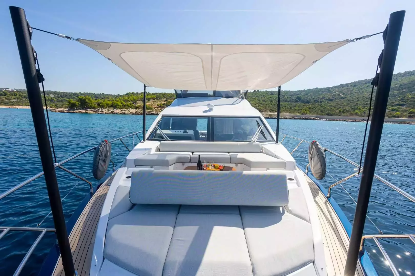 Genesis by Azimut – Private Motor Yacht Charter in Rogoznica – Special Offer at Boatcrowd