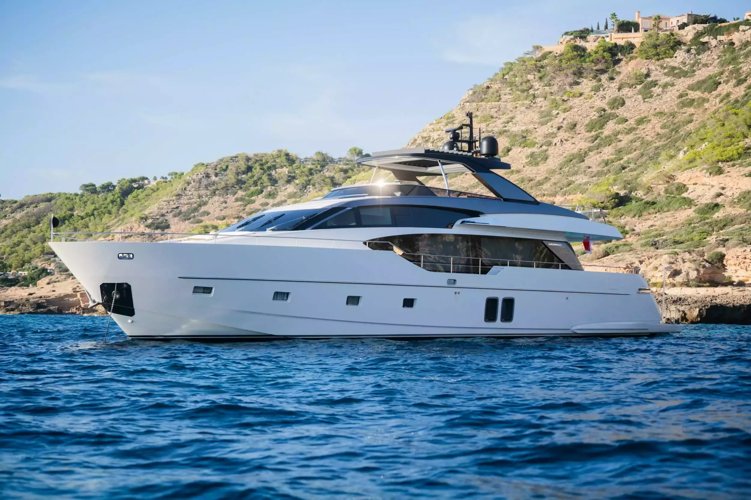 Astrimare II by Sanlorenzo – Private Superyacht Charter in St-Jean-Cap-Ferrat – Special Offer at Boatcrowd