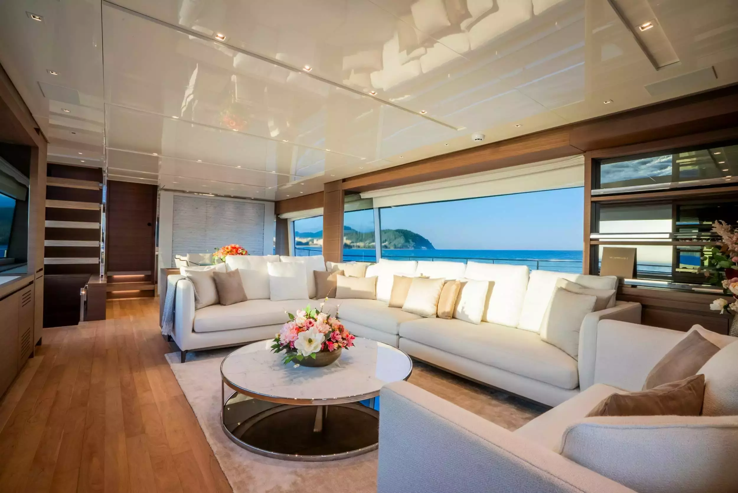 Astrimare II by Sanlorenzo – Private Superyacht Charter in St-Jean-Cap-Ferrat – Special Offer at Boatcrowd