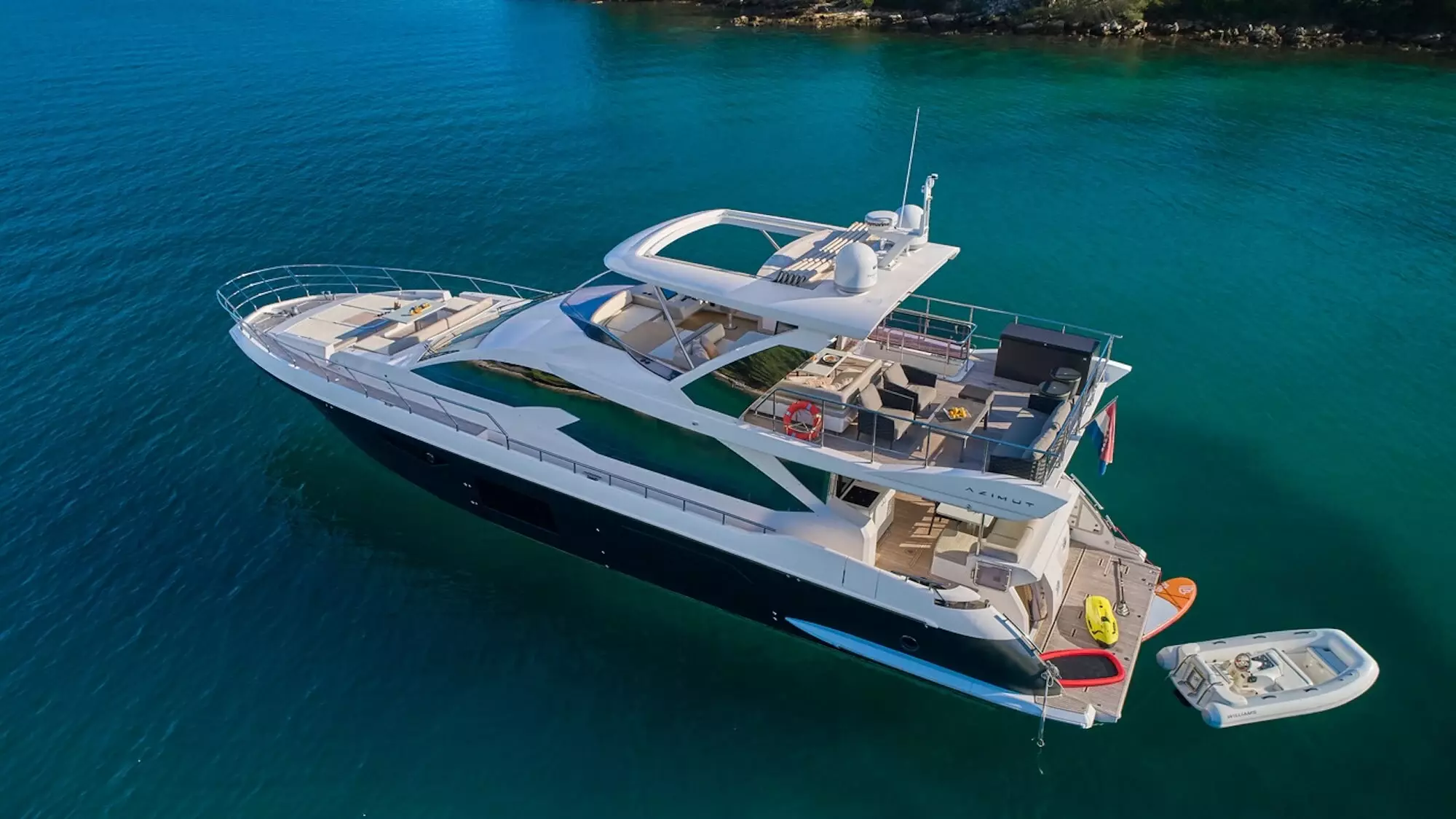 Relax of Croatia by Azimut – Private Motor Yacht Charter in Rogoznica – Special Offer at Boatcrowd