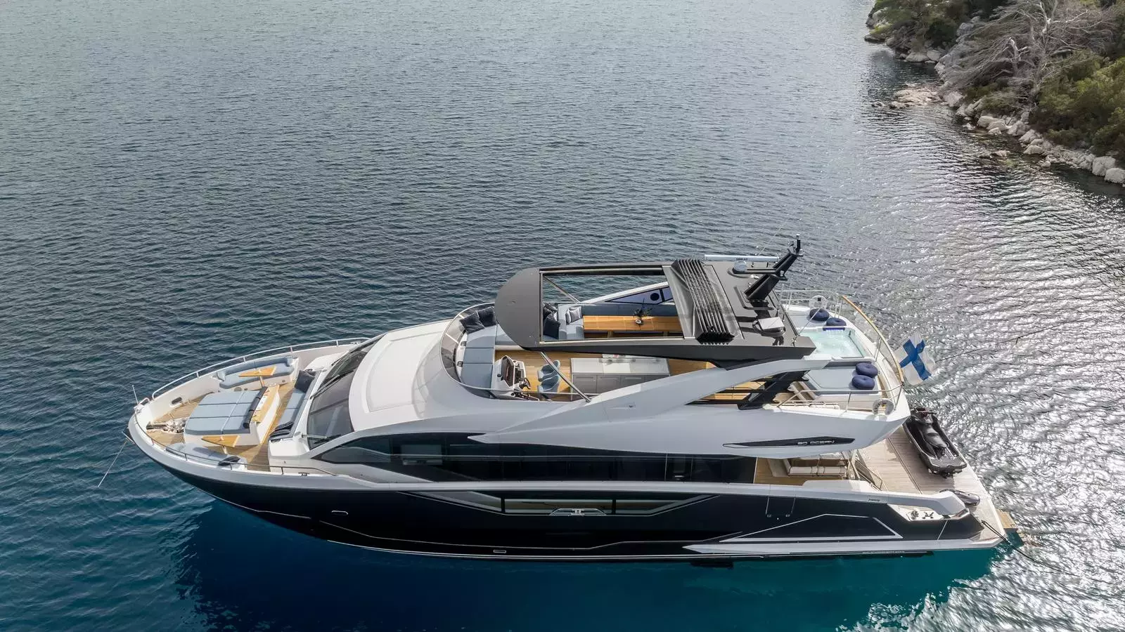 Boat Rental and Yacht Charter at the best yachting destinations around the world