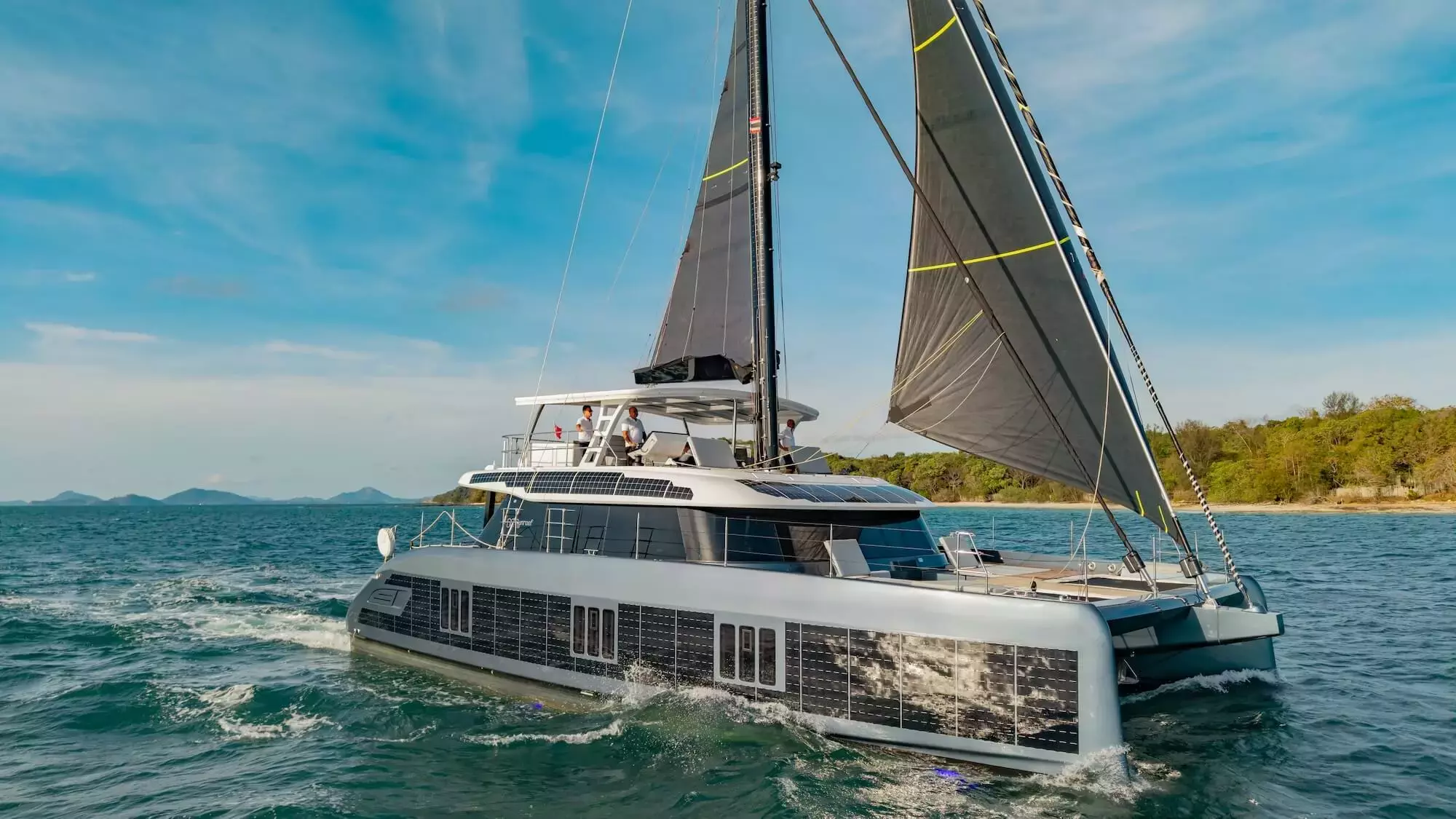 Boat Rental and Yacht Charter at the best yachting destinations around the world
