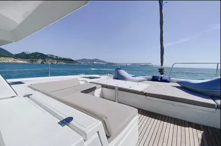 Boat Rental and Yacht Charter at the best yachting destinations around the world