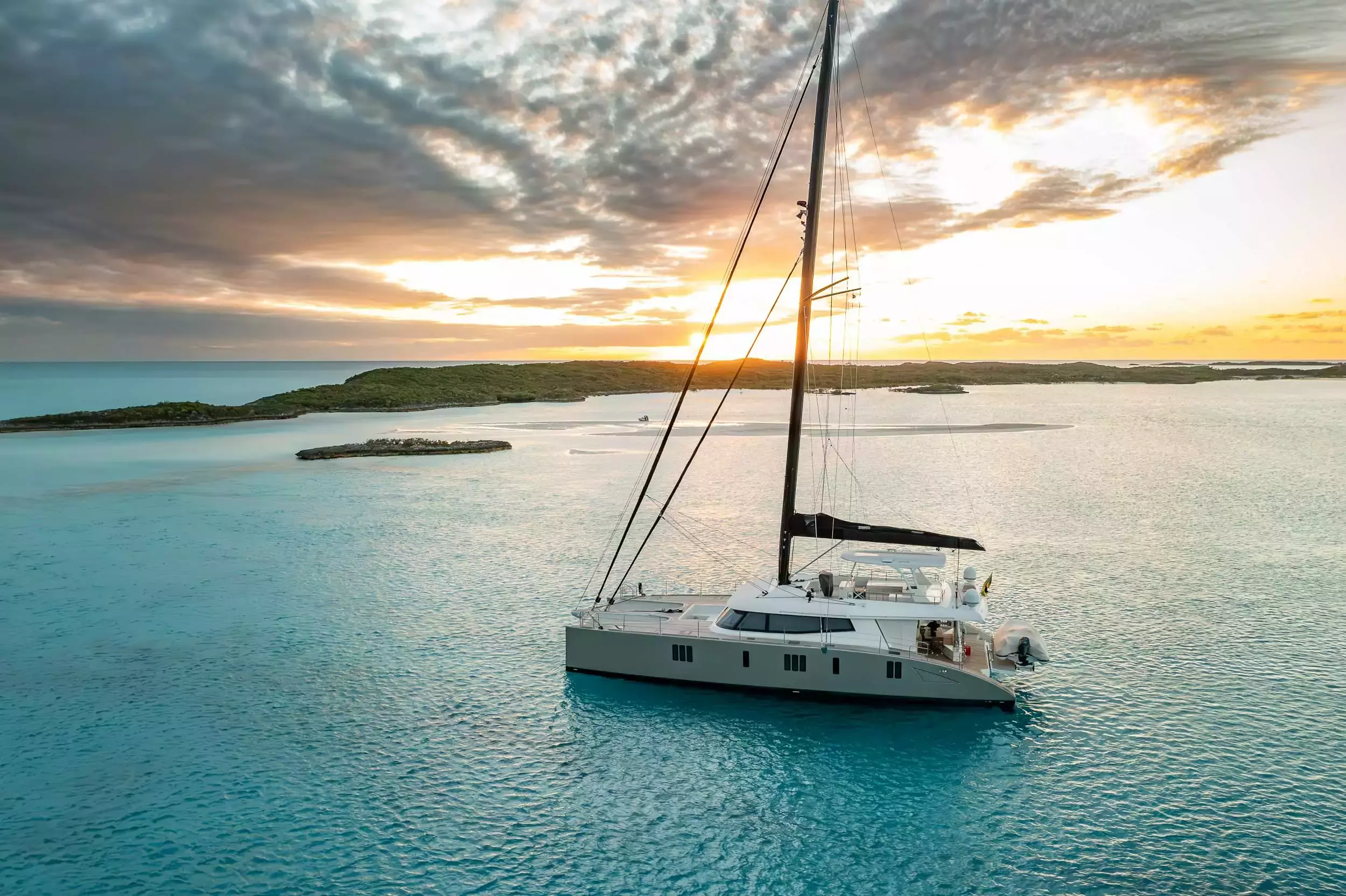 Boat Rental and Yacht Charter at the best yachting destinations around the world