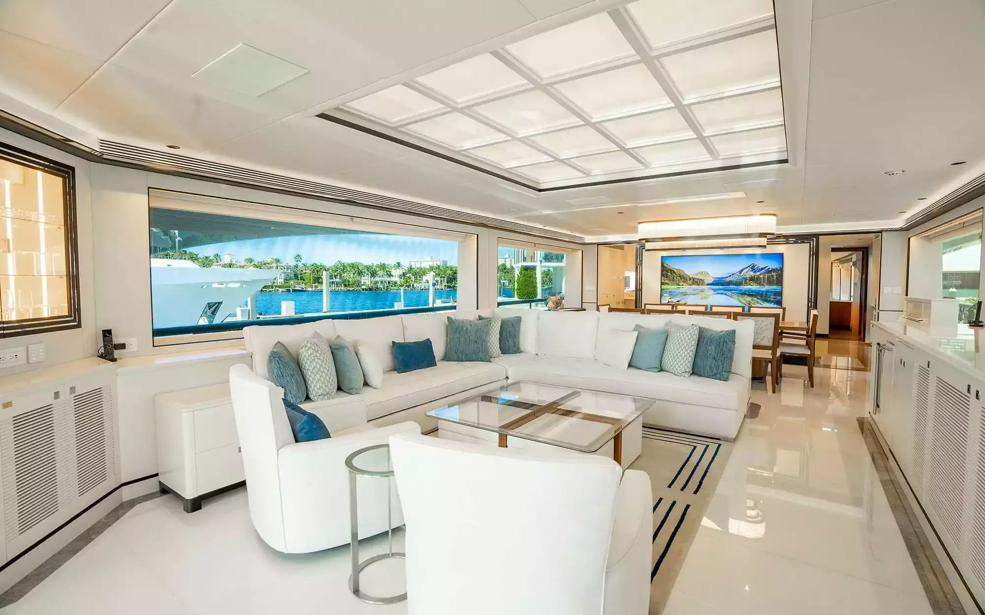 Boat Rental and Yacht Charter at the best yachting destinations around the world