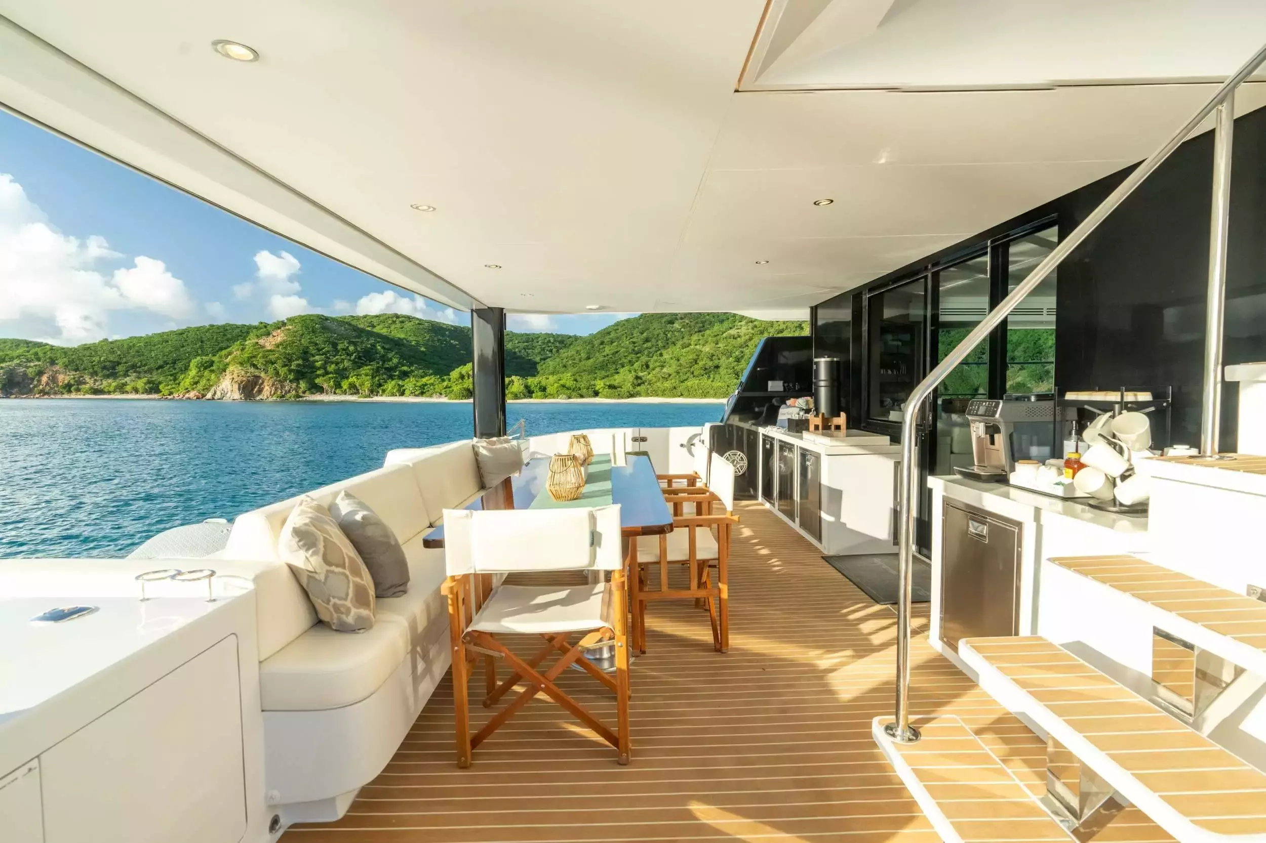 Boat Rental and Yacht Charter at the best yachting destinations around the world