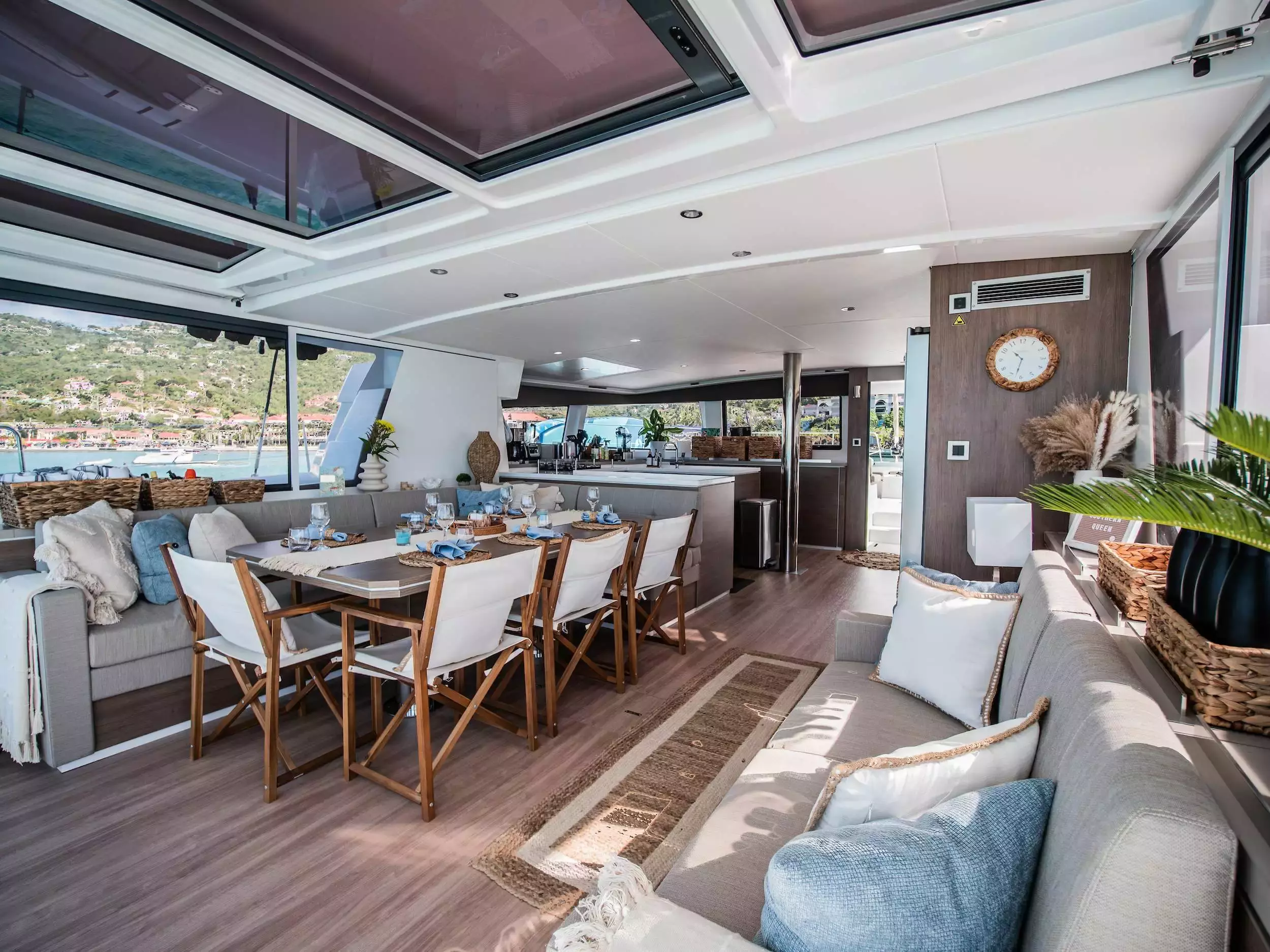 Boat Rental and Yacht Charter at the best yachting destinations around the world