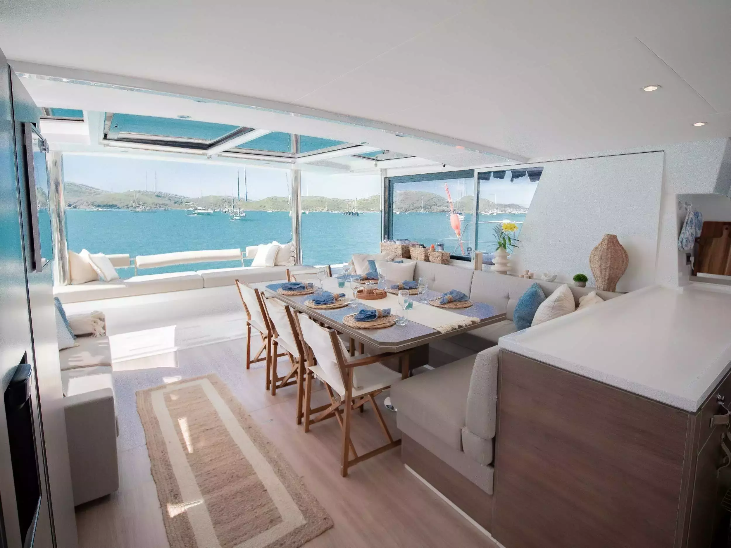 Boat Rental and Yacht Charter at the best yachting destinations around the world