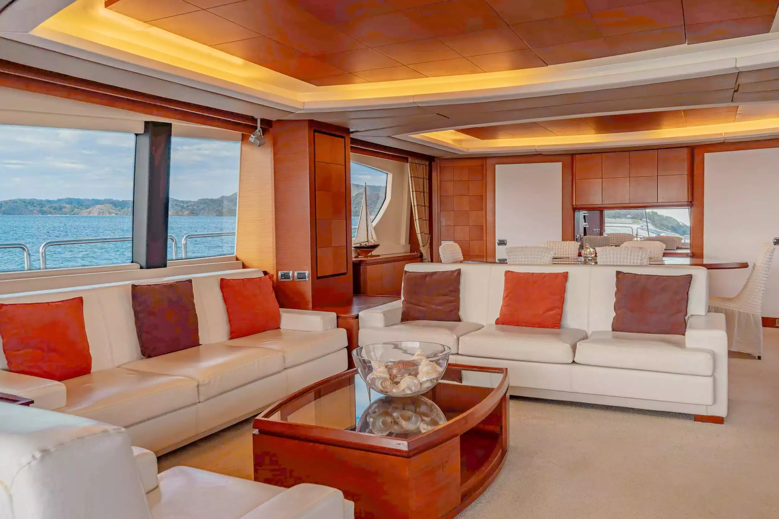 Camy Ed by Azimut - Top rates for a Charter of a private Motor Yacht in Panama