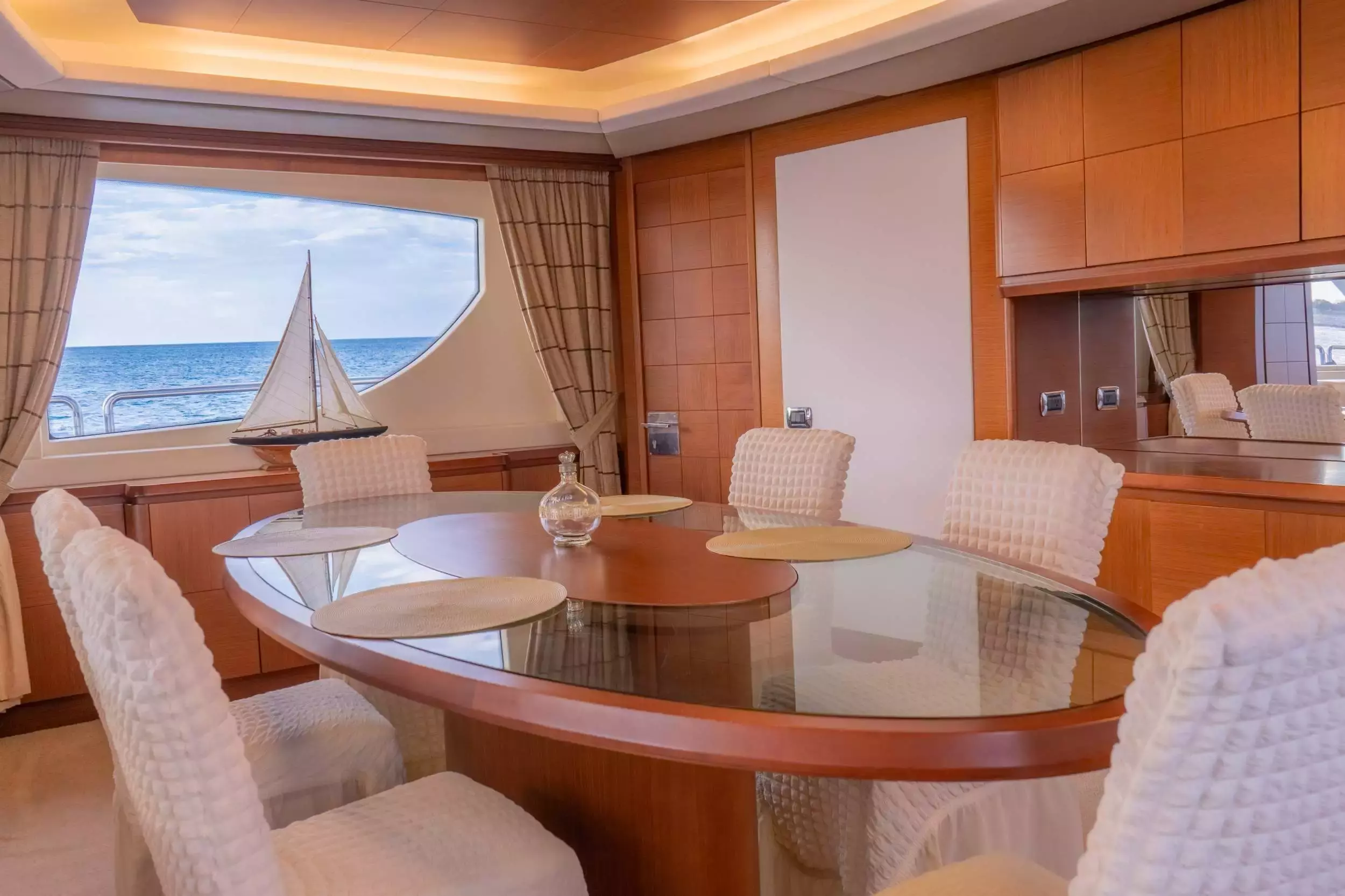 Camy Ed by Azimut - Top rates for a Charter of a private Motor Yacht in Panama