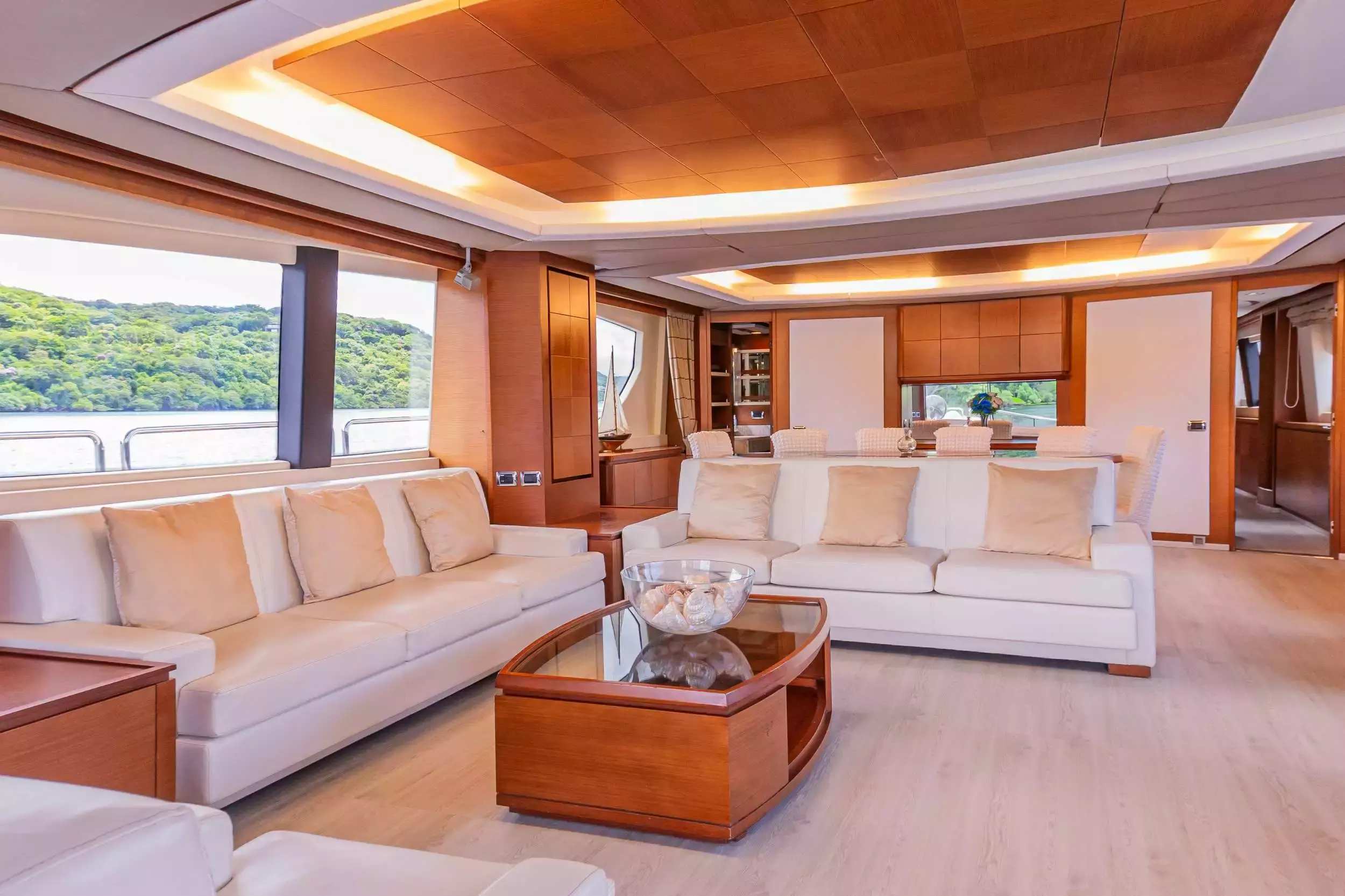 Camy Ed by Azimut - Private Motor Yacht Charter in Panama – Special Offer at Boatcrowd