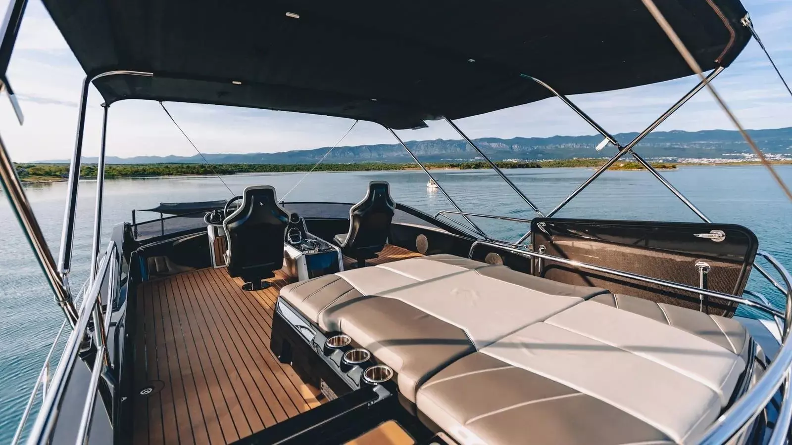 Boatcrowd