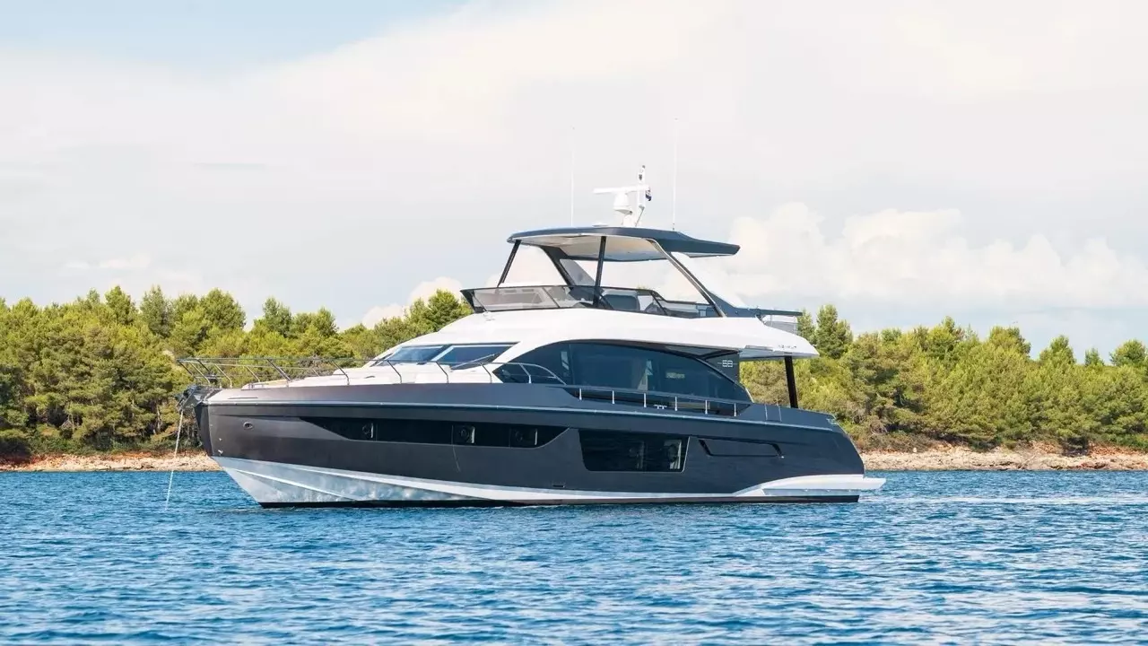 Aglaya by Azimut - Special Offer for a private Motor Yacht Charter in Dubrovnik with a crew