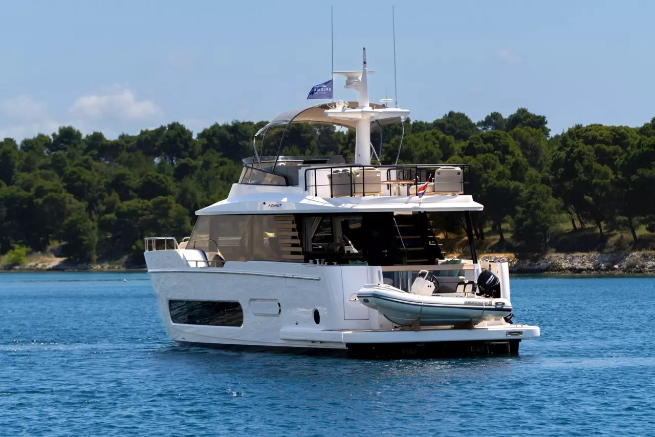 Boat Rental and Yacht Charter at the best yachting destinations around the world