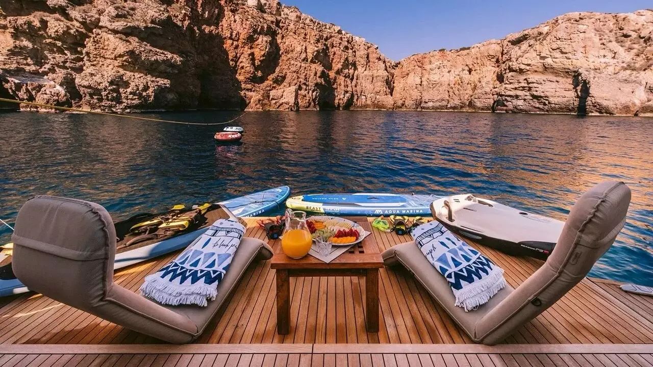 Boatcrowd