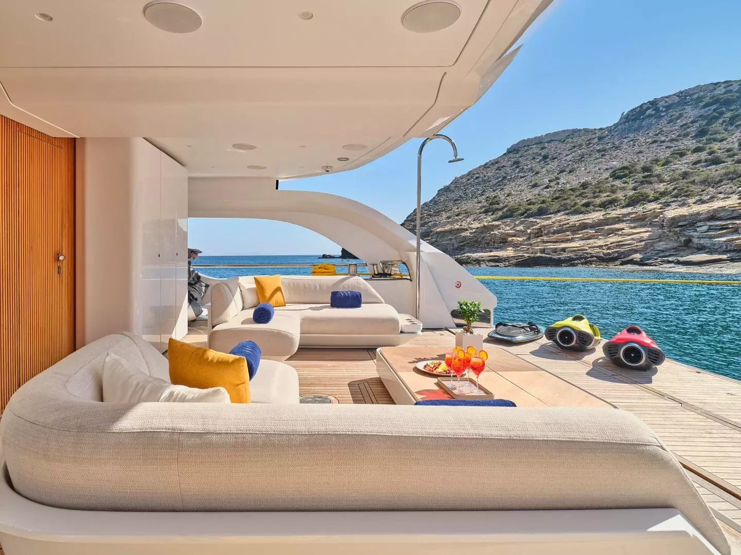 Boatcrowd