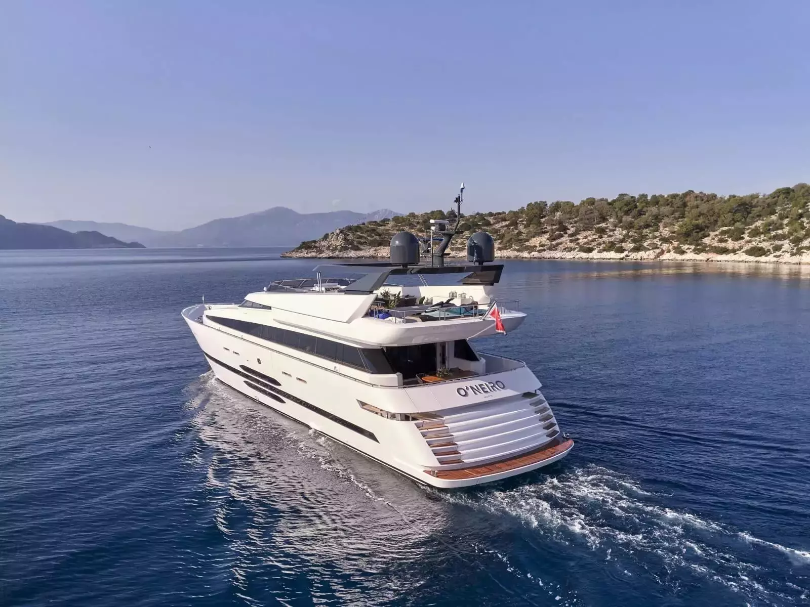 Boat Rental and Yacht Charter at the best yachting destinations around the world