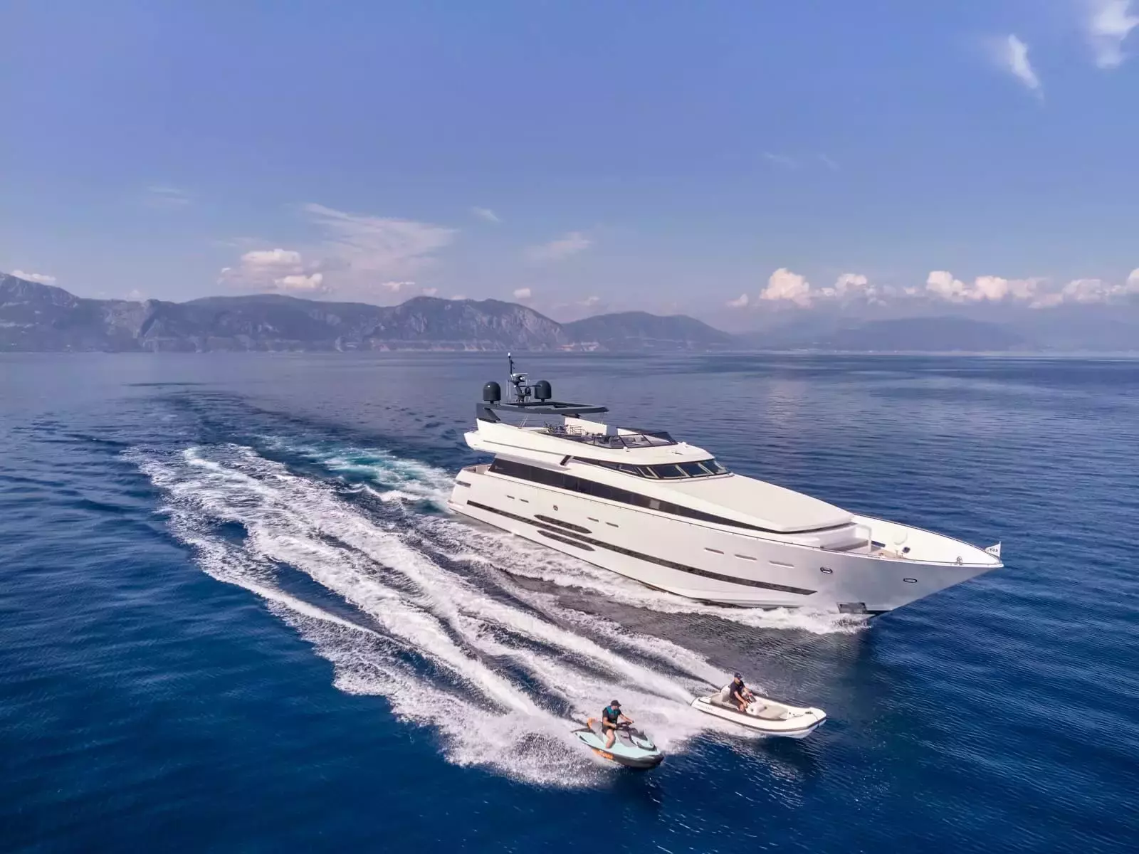 Boat Rental and Yacht Charter at the best yachting destinations around the world