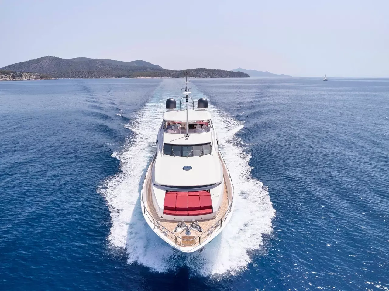 White Pearl I by Sunseeker - Special Offer for a private Superyacht Charter in Lefkada with a crew