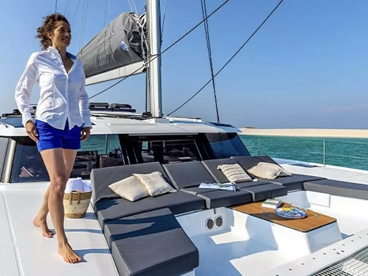 Boat Rental and Yacht Charter at the best yachting destinations around the world