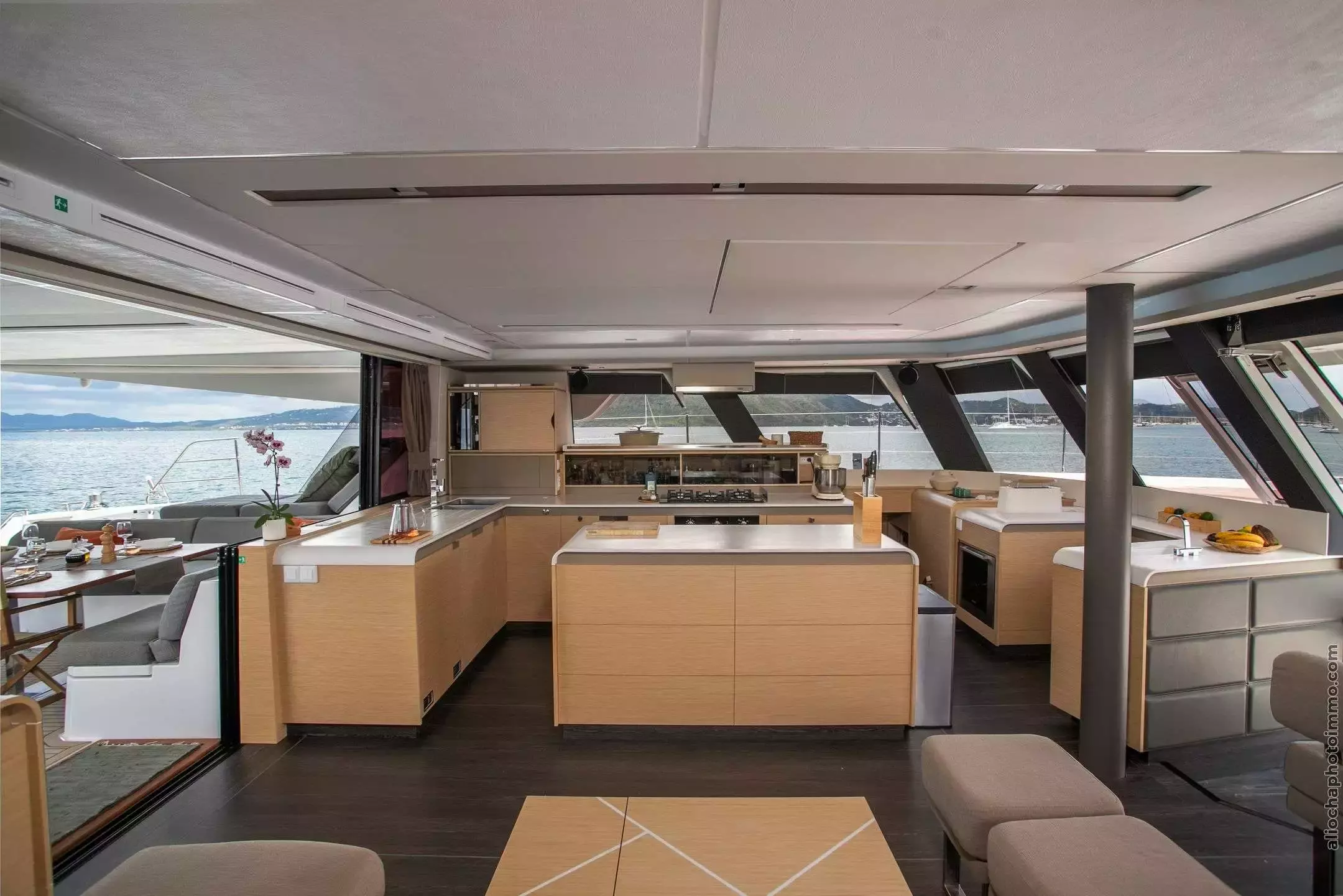 Boat Rental and Yacht Charter at the best yachting destinations around the world