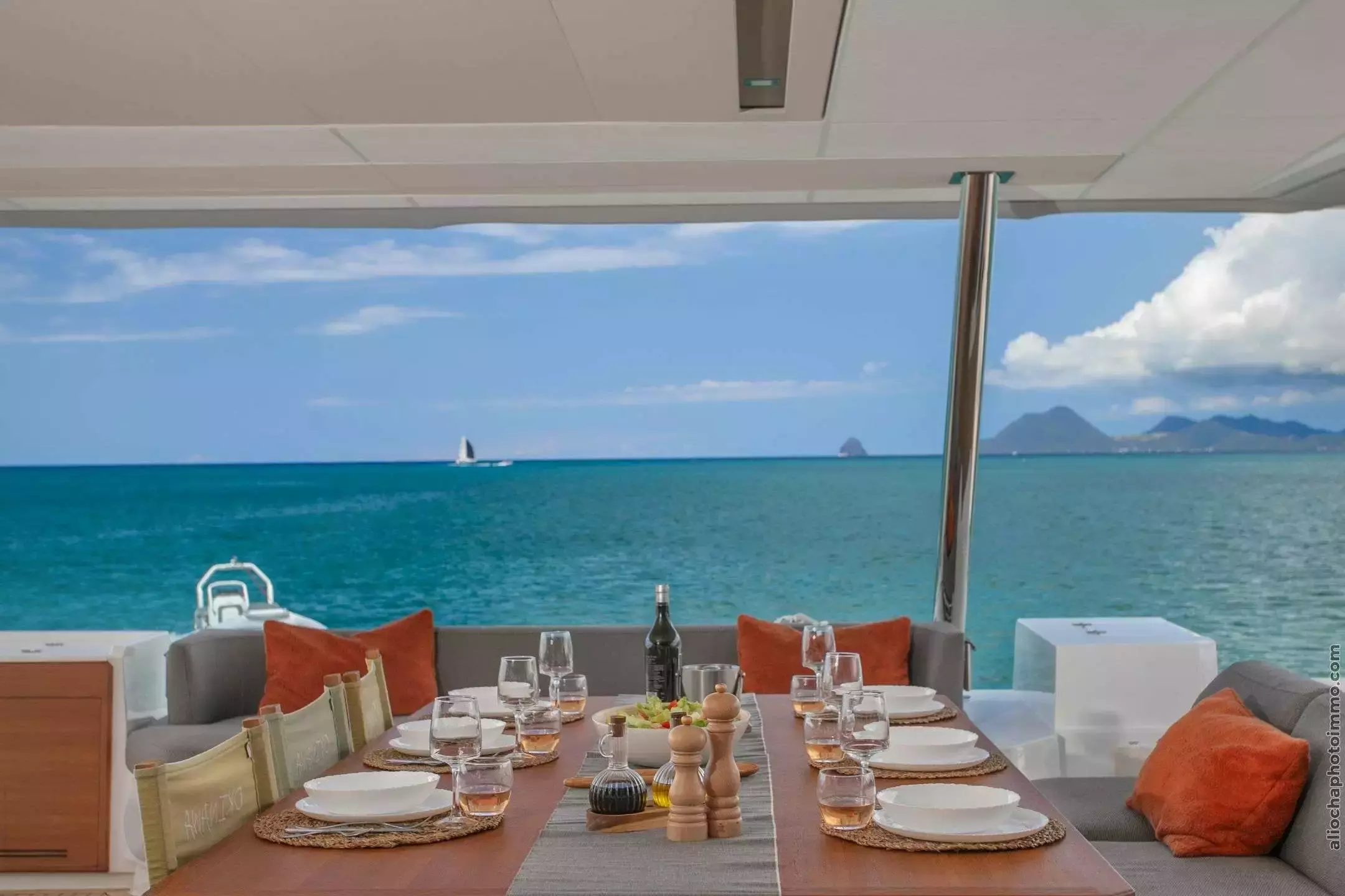 Boat Rental and Yacht Charter at the best yachting destinations around the world