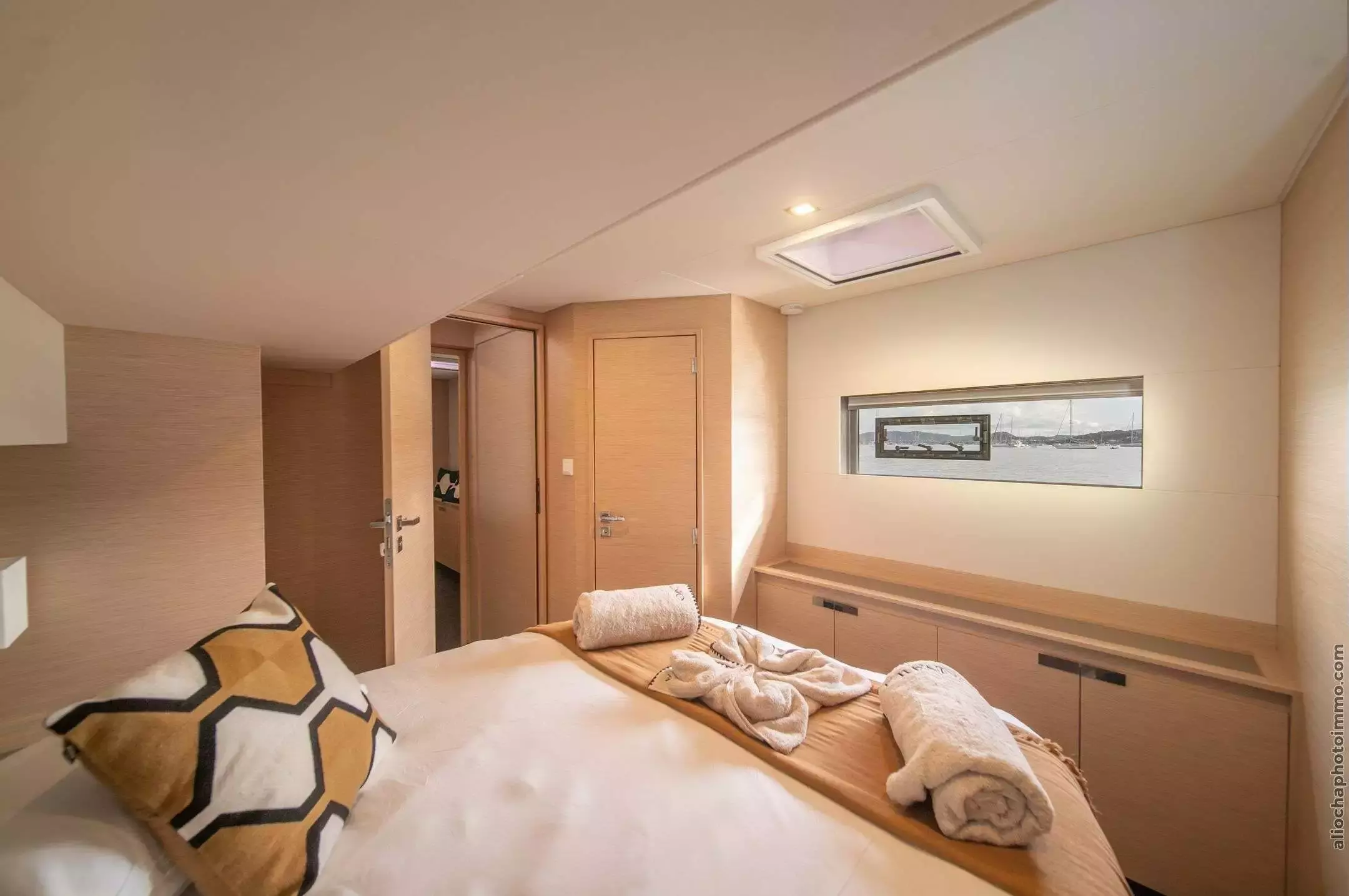 Boat Rental and Yacht Charter at the best yachting destinations around the world