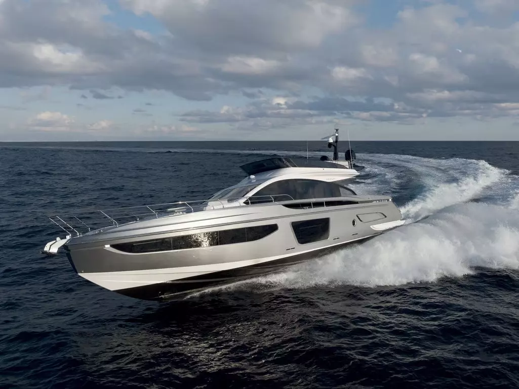 Ale II by Azimut - Special Offer for a private Motor Yacht Charter in Capri with a crew