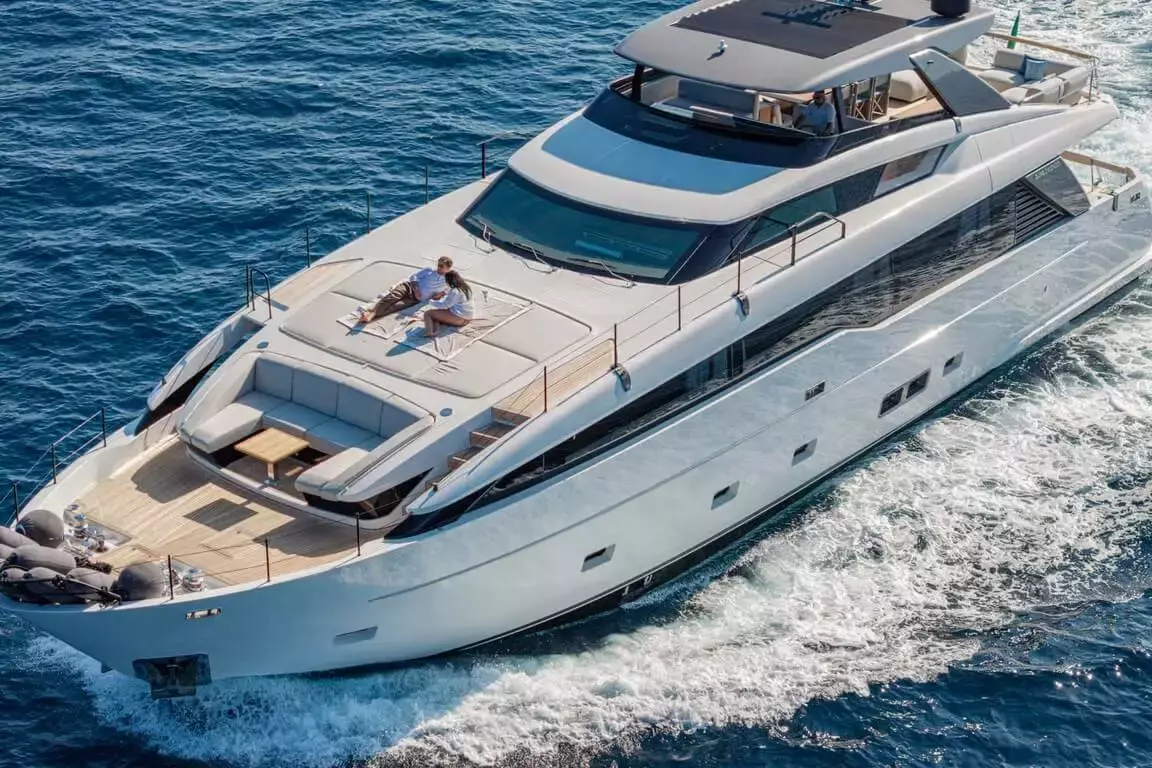 Catch Me by Sanlorenzo - Special Offer for a private Motor Yacht Charter in Capri with a crew