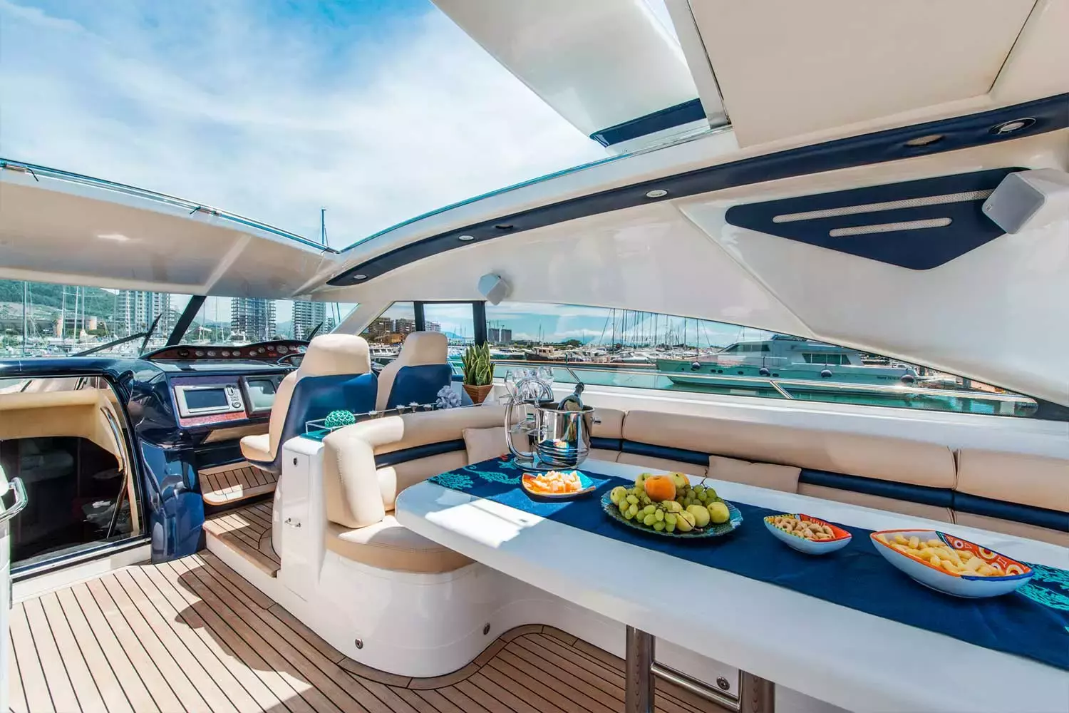 Boatcrowd