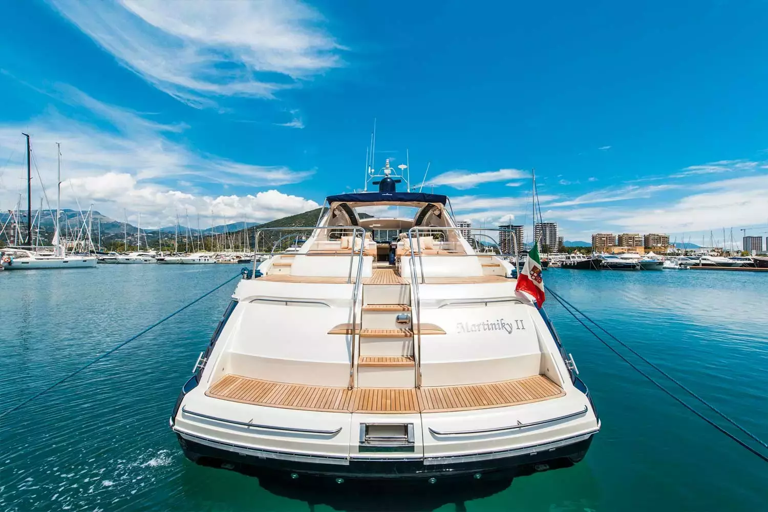 Boatcrowd