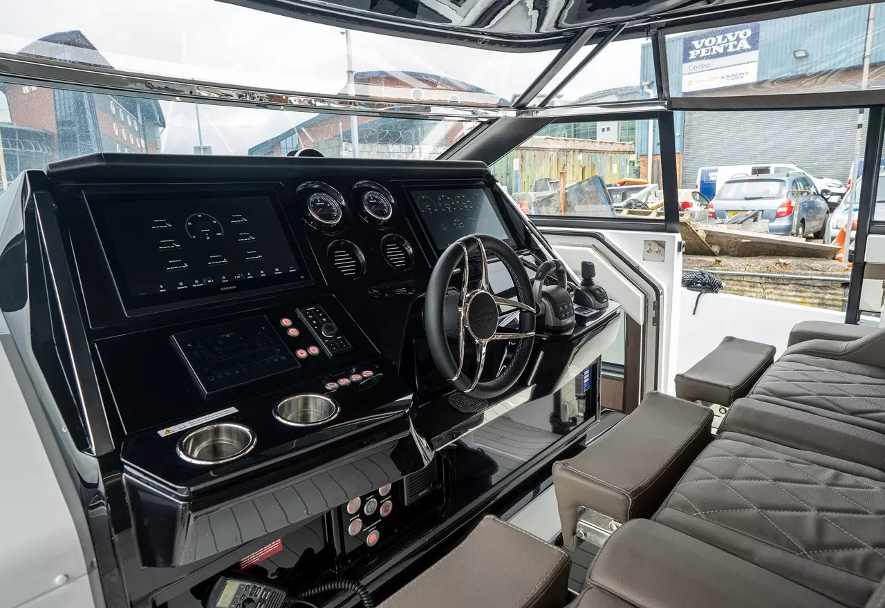 Boat Rental and Yacht Charter at the best yachting destinations around the world