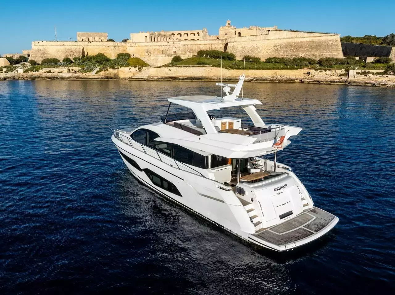 Boat Rental and Yacht Charter at the best yachting destinations around the world
