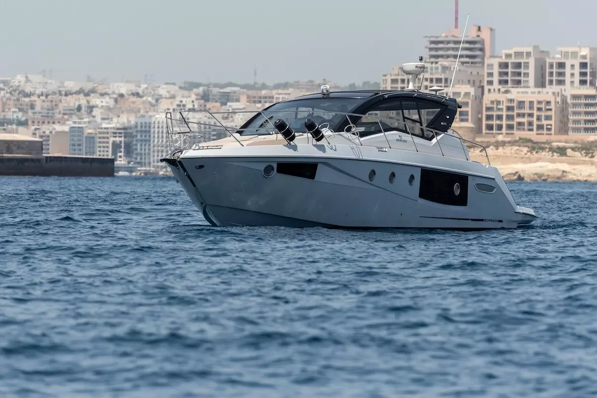 Boat Rental and Yacht Charter at the best yachting destinations around the world