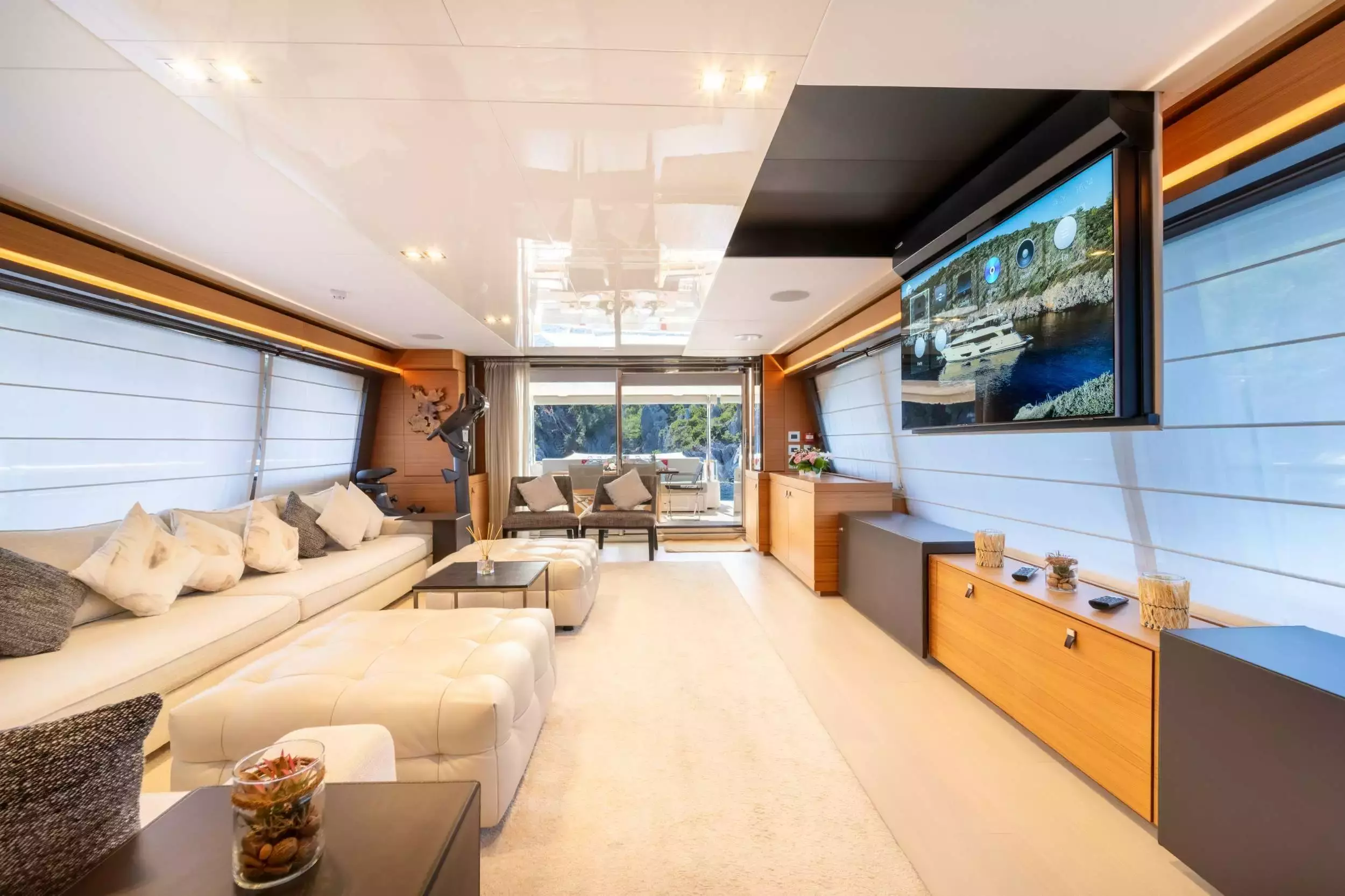 Milena by Custom Line - Special Offer for a private Superyacht Charter in Tivat with a crew