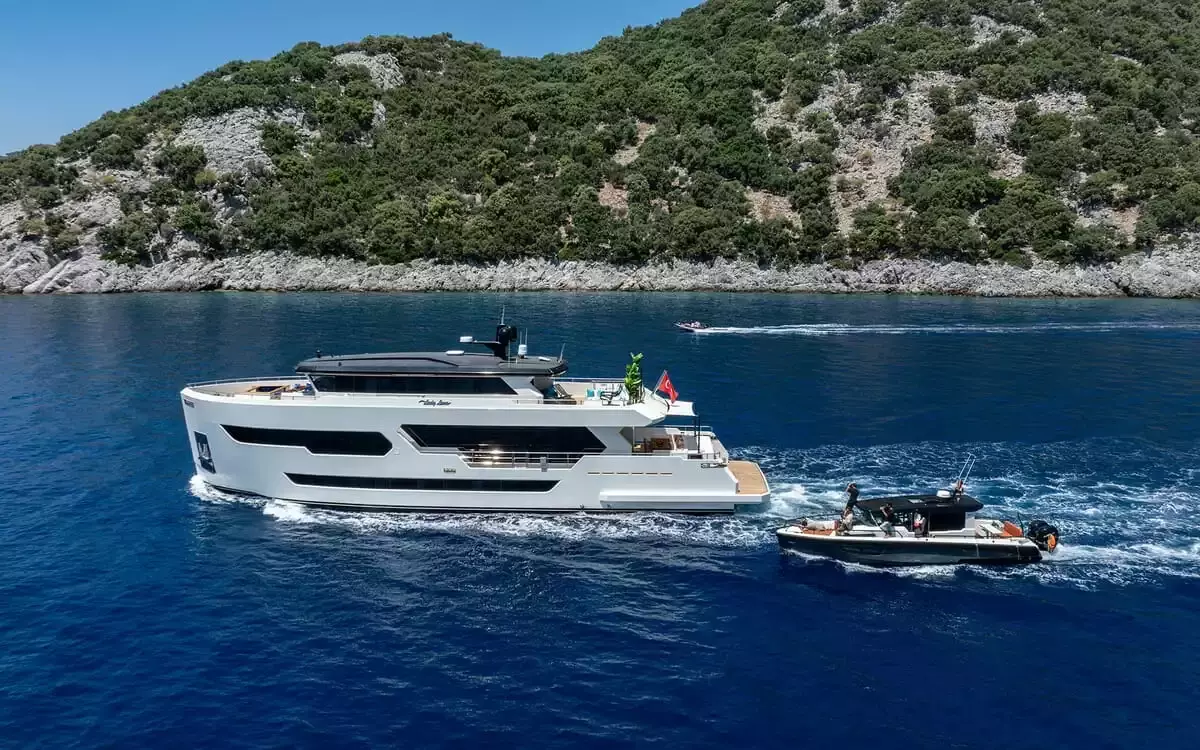 Lady Luna by KRC Yachting – Private Superyacht Charter in Salamis – Special Offer at Boatcrowd