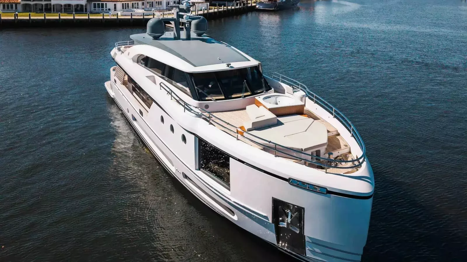 Boat Rental and Yacht Charter at the best yachting destinations around the world