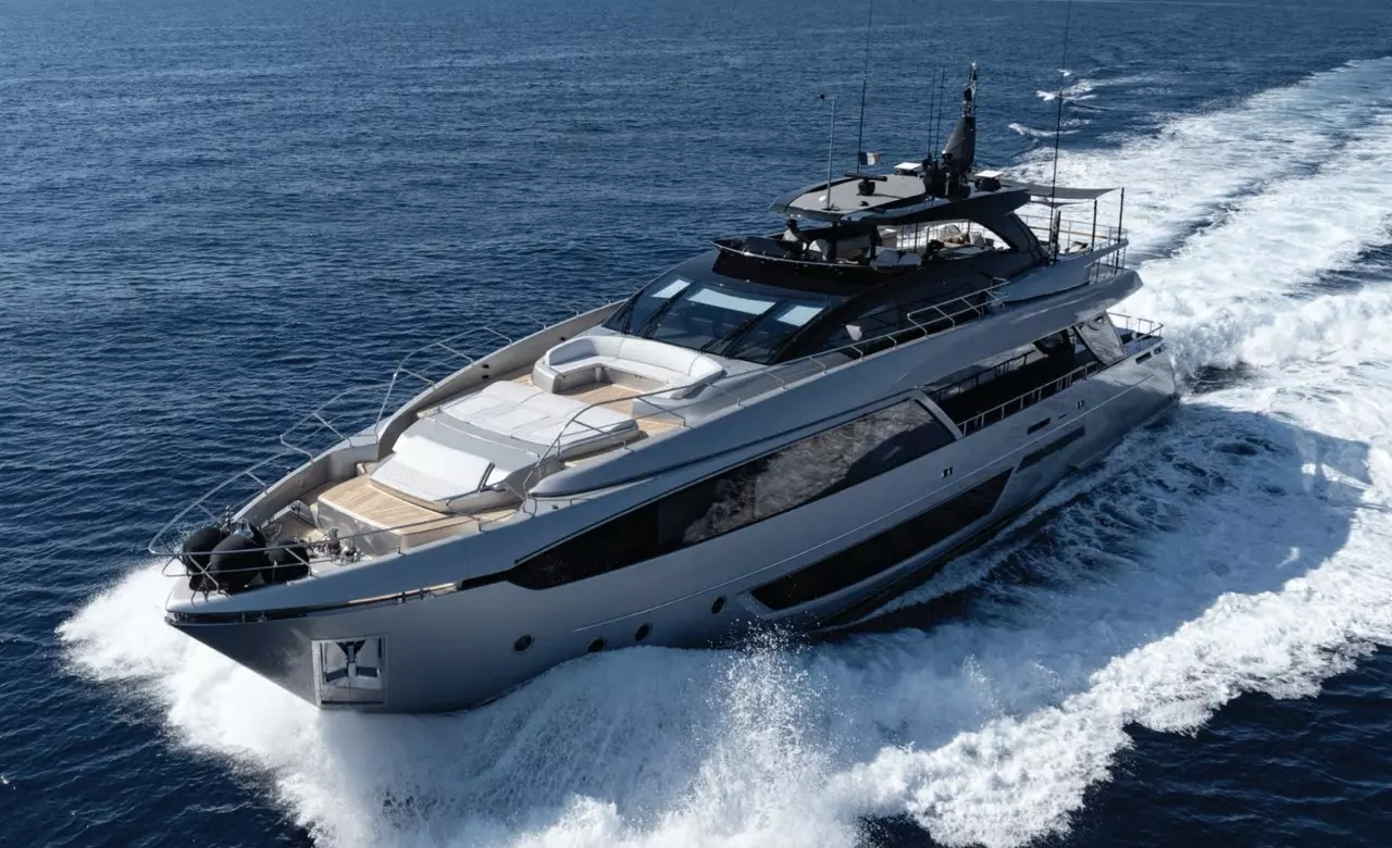 Boat Rental and Yacht Charter at the best yachting destinations around the world